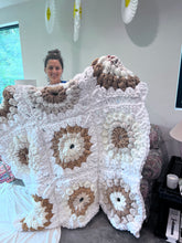 Load image into Gallery viewer, Custom Sunburst Granny Squares | Blanket or Pillow Case!