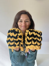 Load image into Gallery viewer, Cozy Pocket Scarves