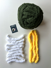 Load image into Gallery viewer, Saguaro Cactus Pattern | Chenille Yarn | Hand Crochet | PDF