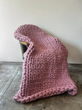 Load image into Gallery viewer, Mauve Weighted Blanket, Bouclé Tube Yarn, 12 lbs+