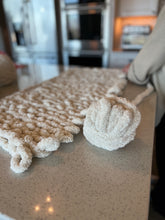 Load image into Gallery viewer, Hand Knit Blanket Class | Eastern Iowa Arts Academy | October 22