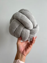 Load image into Gallery viewer, DIY Kit : Fidget Knot | Pillow