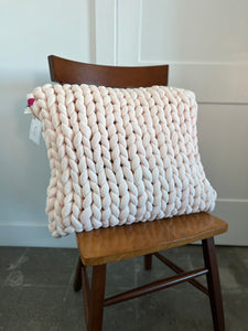 Oversized Floor Pillow, Velvet, Magnolia (22”x24")