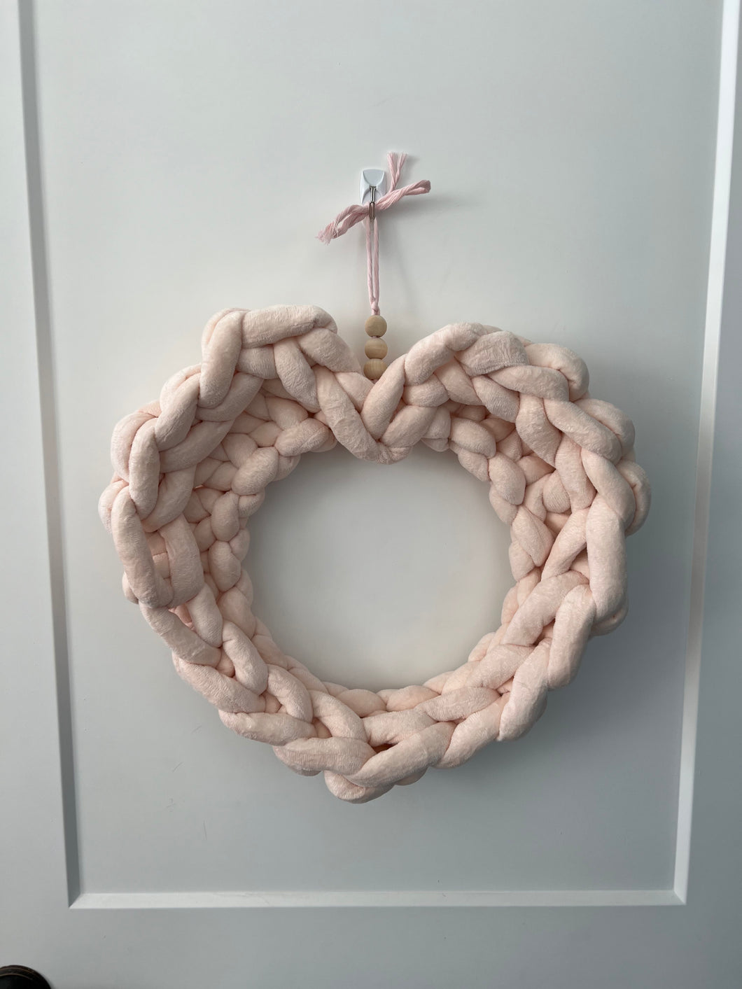 Heart Wreath, Velvet, Magnolia